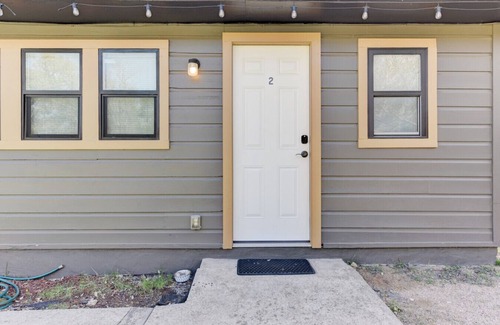 Wimberley Condo | Downtown - Walk to Wimberley Square! Studio 2 @ Beer Ranch Project Inn