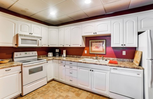 Yankton Apartment | Downtown Yankton Suite: Walk to Restaurants!