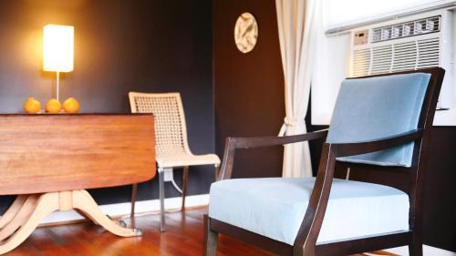 Alphabet Historic District Apartment | Doyle Lovejoy