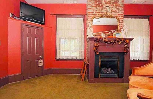 Ste Genevieve Apartment | Dr. Hertich House is located in the heart of historic Ste. Genevieve, Missouri.