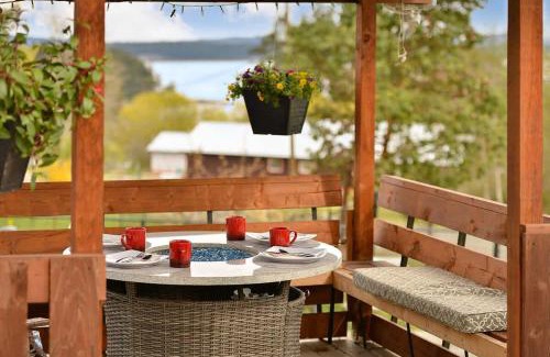 Regional District of Nanaimo House | Dragonfly Cottage
