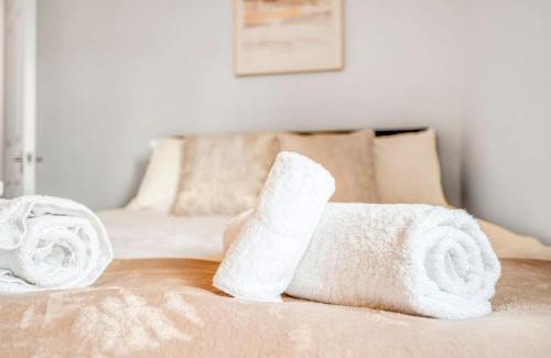 Wellingborough House | Dragonfly Nook perfect for families and business travelers