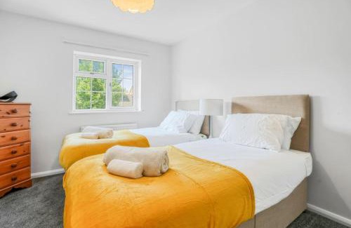 Wellingborough House | Dragonfly Nook perfect for families and business travelers