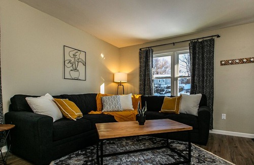 Downtown Dubuque House | Drake House Family: The Cooper