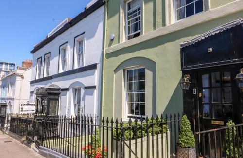 Plymouth House | Drake's Retreat