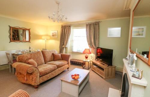 Plymouth House | Drake's Retreat
