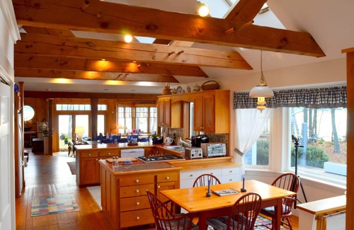 Freeport House | Dramatic Oceanfront House w/Private Swimming Cove & Dock