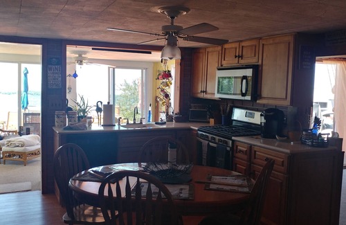 Frontenac Cottage | Dream along the St. LAWRENCE
