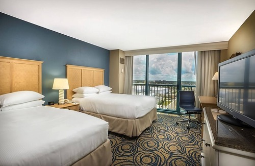 Brush - Stewarts Hotel | Dream Beach Vacay! 4 Units, 2 Swimming Pools & Spa! Right on the Beach