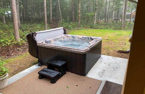 Rising Fawn Cabin | Dream Cabin with Hot Tub on Lookout Mountain