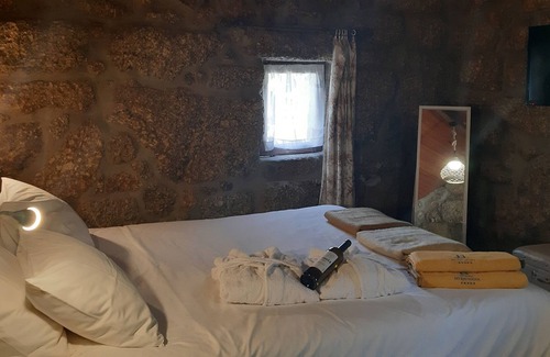 Paredes House | Dream corner by waterfalls, 20 min to Porto - Ap1
