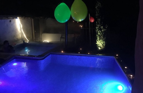 Montpont-en-Bresse House | Dream holidays in the blue house surrounded by nature and animals