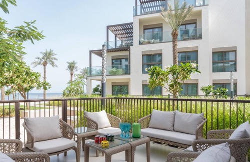 Sharm Apartment | Dream Inn - 2BR Deluxe Suite with Sea View