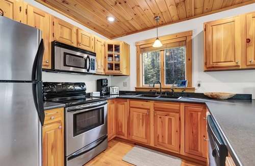 Bethel House | Dream Maker Lodge | 3 Bed, 2 Bath