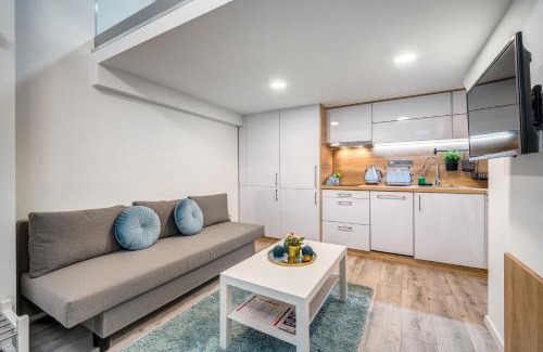 Kispest Apartment | Dream Nouveau Studio
