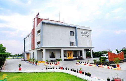 Ashta Hotel | Dream Resort, Ashta