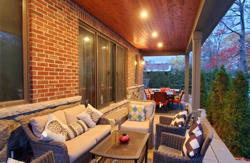 Clarkson-Lorne Park House | Dream Stay. Estate House with Luxury at its best in the heart of the City.