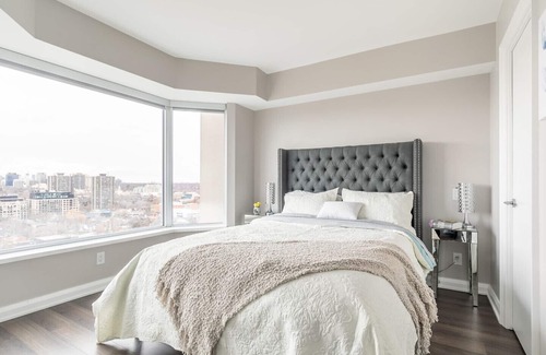 Bloor-Yorkville Condo | Dream suite in Yorkville