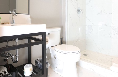 Northeast Mississauga Hotel | Dream Suites