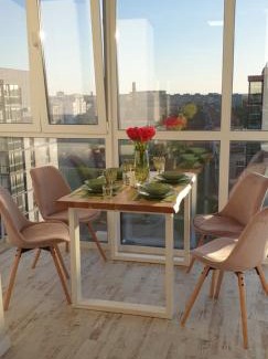 Lutsk Apartment | Dream town Apartaments біля залізничного вокзалу