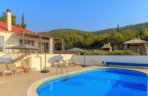 Gruda House | Dream vacation home “Summer Paradise