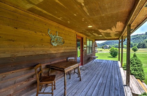 Mountain View House | Dream Valley Mountain View Cabin with Covered Porch!