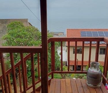 Bluff Apartment | Dream View Cabin