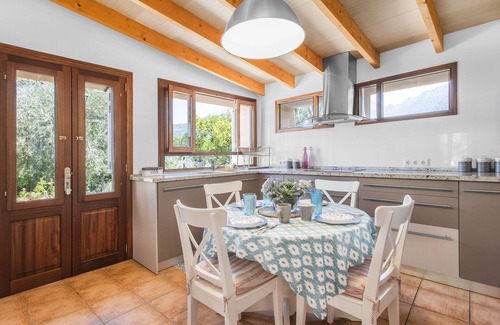 Soller House | Dream villa in the heart of Sóller with pool and jacuzzi. FREE WIFI