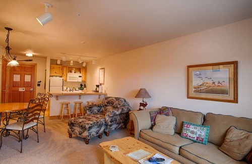 Driggs Condo | Dreamcatcher Getaway: Cozy Condo, Free shuttle to Targhee, Forest views