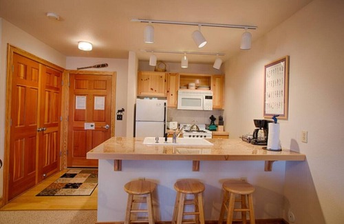 Driggs Condo | Dreamcatcher Getaway: Cozy Condo, Free shuttle to Targhee, Forest views