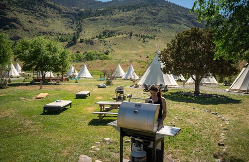 Gardiner RV Rental | Dreamcatcher Tipi Hotel