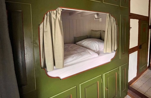 Kruzen Apartment | Dreaming under the thatched roof | Rest and enjoy