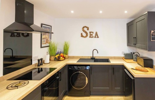 Margate Cottage | Dreamland Cottage Margate sleeps 6 by ADLIV