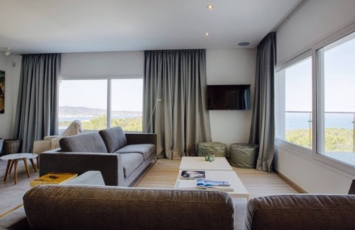 Sant Antoni de Portmany Villa | Dreamlike Luxury Villa with Sea View, Pool, Rooftop Terrace & Wi-Fi