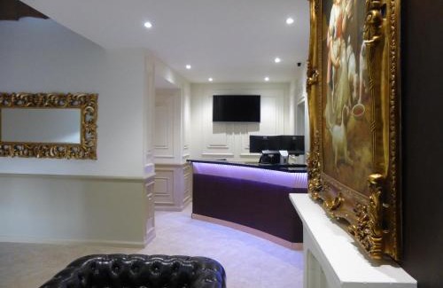 Barking Hotel | Dreams Hotel