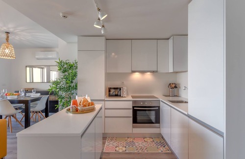Santiago Condo | Dreams of the Sea/Ocean Dreams Sesimbra. Sea view.