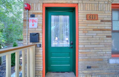 Nelson Hotel | DreamStay on Clay