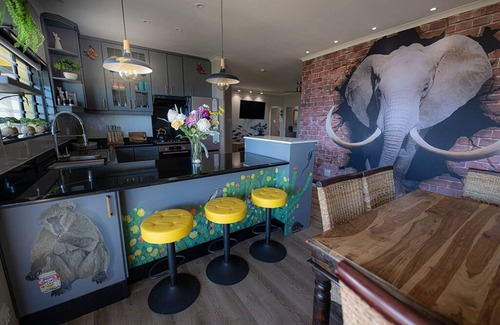 Pringle Bay Cabin | Dreamview Family Suite @ The Butterfly Villa : Spectacular views in Pringle Bay