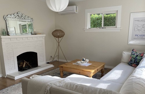 Port Moody House | Dreamy 1920's Restored Heritage Home 3 blocks from the Ocean in Port Moody