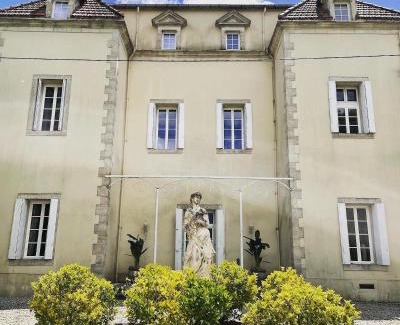 Saint-Ambroix Villa | Dreamy Château for big groups and their pets