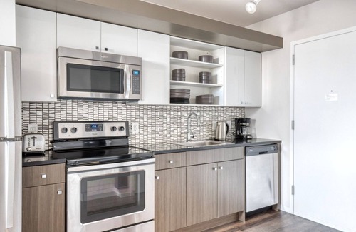 Theatre District Apartment | Dreamy Chinatown/Theater District 2BR w/W/D & Gym, nr T, by Blueground
