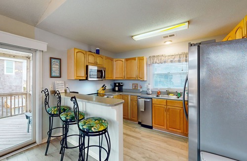 Frisco House | Dreamy dog-friendly getaway with ocean views, beach access, fast WiFi, and deck