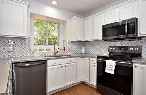 Dripping Springs House | Dreamy Dripping Springs | Near Parks, Hiking & More!