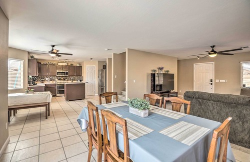El Mirage House | Dreamy El Mirage Oasis < 12 Mi to Golf & Hike