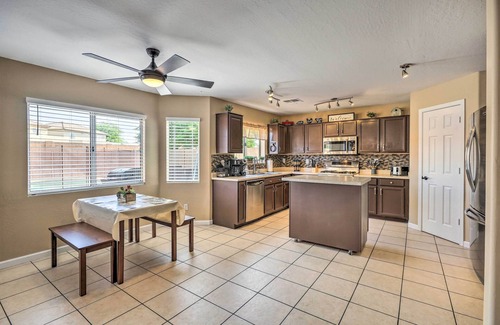 El Mirage House | Dreamy El Mirage Oasis < 12 Mi to Golf & Hike
