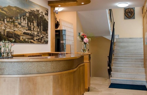 Schallmoos House | Dreibettzimmer - Drei Kreuz, Hotel