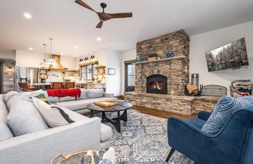 McHenry House | Dreidels Den