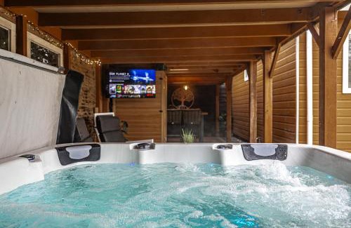Erm Ski Chalet | Drents Genieten - Goudheide met privé jacuzzi & sauna