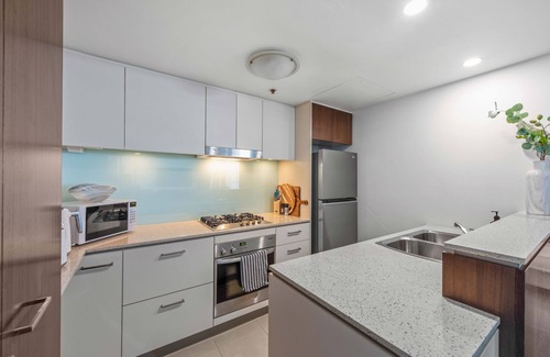 Brisbane Central Business District Apartment | Dress Circle! 2Bed/2Bath/1Car/Amazing Views ~ CBD