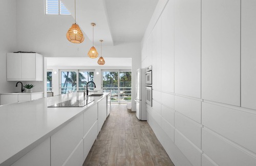 Candelero Abajo House | Driftwood Beachfront Retreat - Beach House in Palmas del Mar!